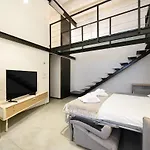 Loft Palazzo D'amelj アパート *