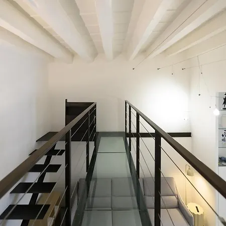 Loft Palazzo D'amelj * バーリ