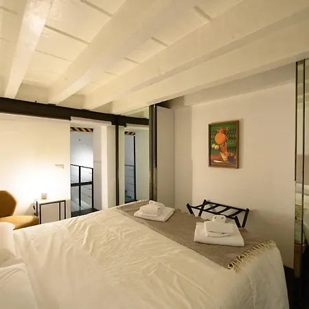 Loft Palazzo D'amelj Nel Centro Storico Di Bari